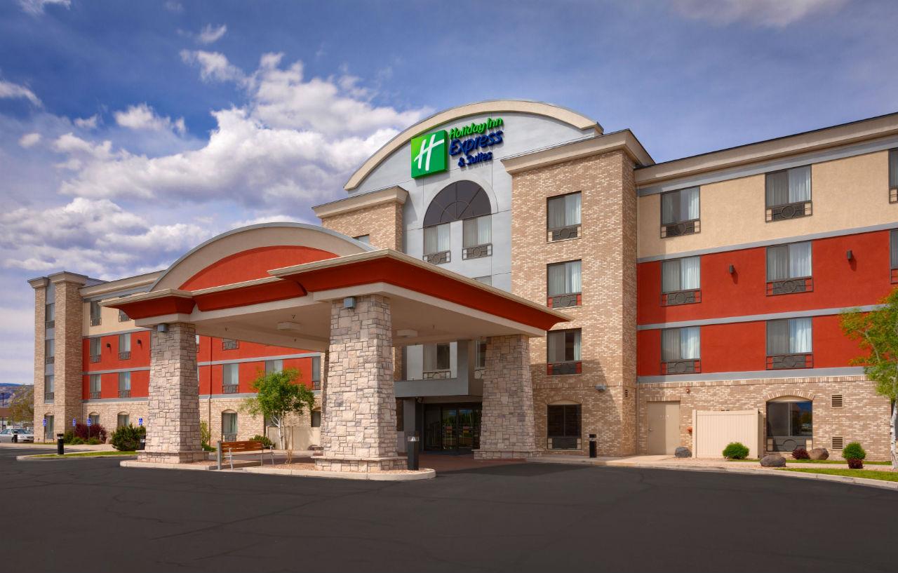 Holiday Inn Express Hotel & Suites Grand Junction By Ihg Exterior photo