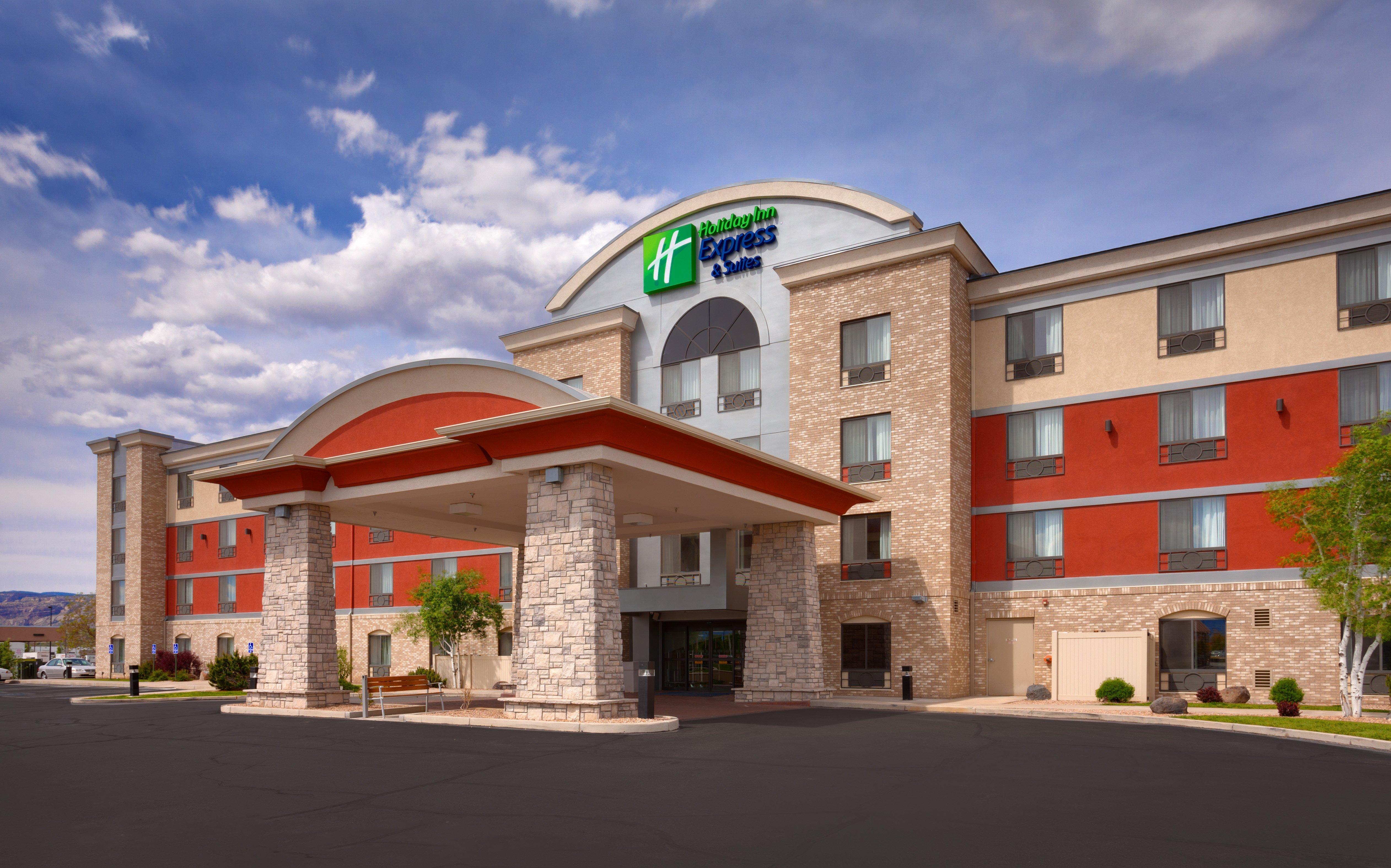 Holiday Inn Express Hotel & Suites Grand Junction By Ihg Exterior photo